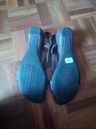 Sandalias Geox Marrón y Dorado