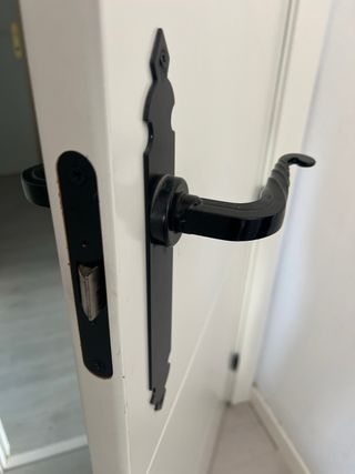 Tirador puerta negro rústico