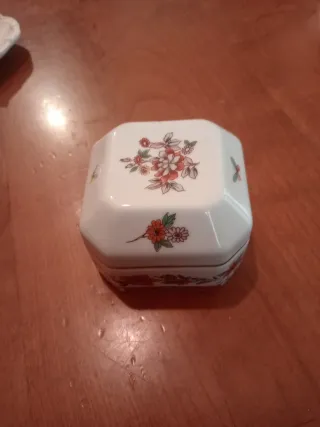 Scatolina ceramica Vista Alegre floreale