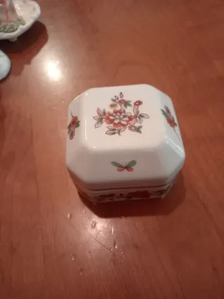 Scatolina ceramica Vista Alegre floreale