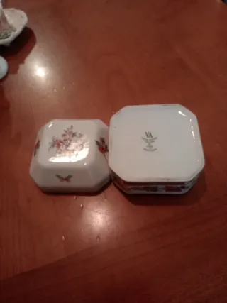 Scatolina ceramica Vista Alegre floreale