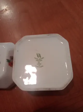 Scatolina ceramica Vista Alegre floreale