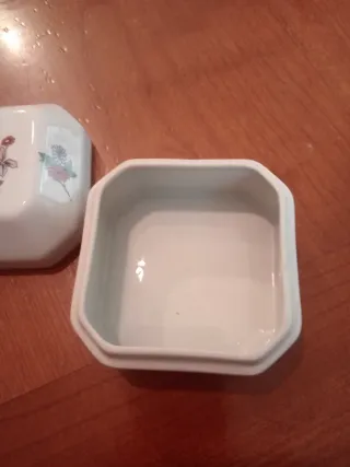 Scatolina ceramica Vista Alegre floreale