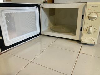 Microondas Daewoo KOR-6305