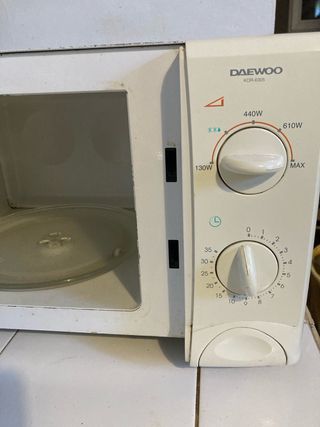 Microondas Daewoo KOR-6305
