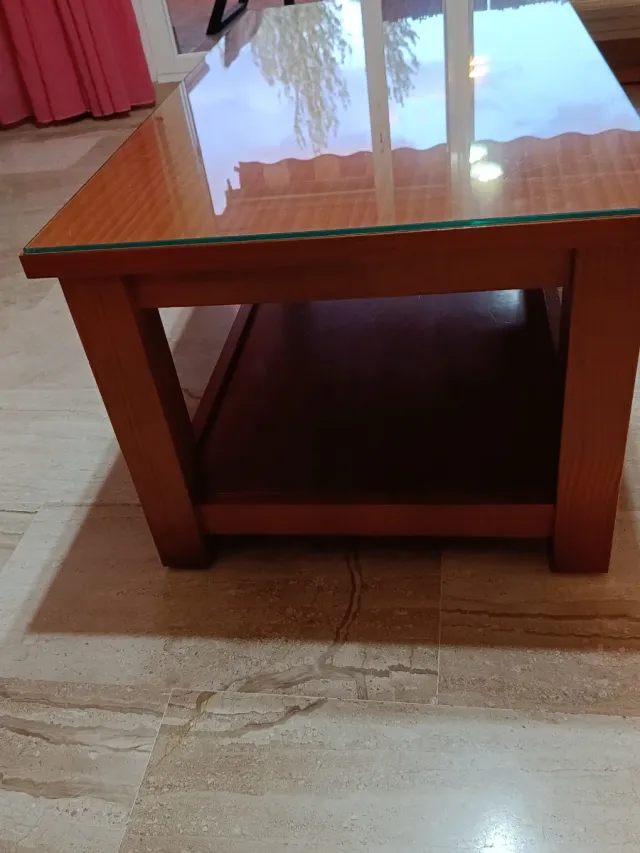 Mesa de centro madera con cristal protector