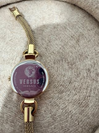 Reloj Versus Versace Roslyn Malla Dorado Negro