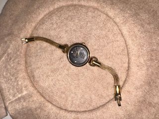 Reloj Versus Versace Roslyn Malla Dorado Negro