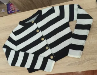 ‼️ NO NEGOCIABLE ‼️  Rebeca abotonada talla S