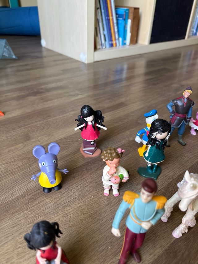 Figuras infantiles variadas 48 unidades