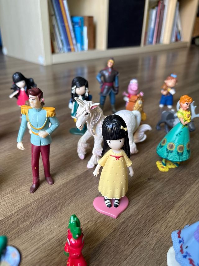 Figuras infantiles variadas 48 unidades