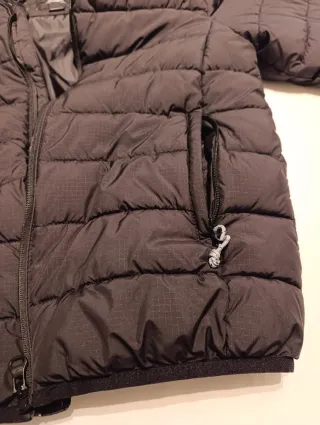 Cazadora Pull&Bear negra con capucha