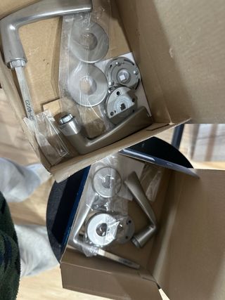 Manivelas para puerta 2x10€