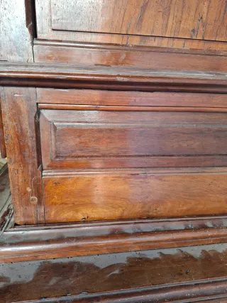 Alacena de nogal antigua