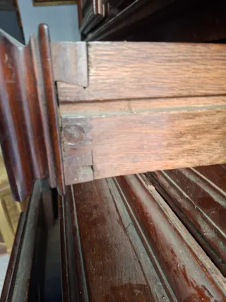 Alacena de nogal antigua