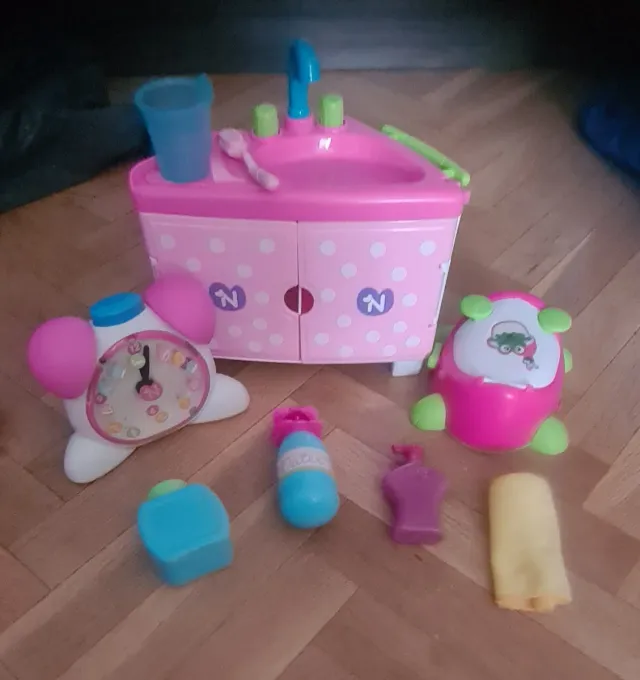 Nenuco Lavabo, Orinal y Accesorios