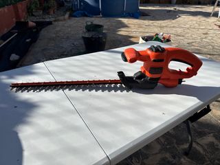 Tagliasiepi Black+Decker