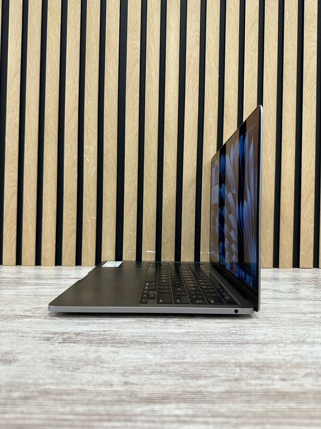 MacBook Pro 13" 2020 TB M1 8gb 256gb SSD
