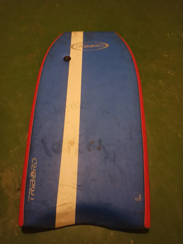 Tabla bodyboard Tribord azul y roja
