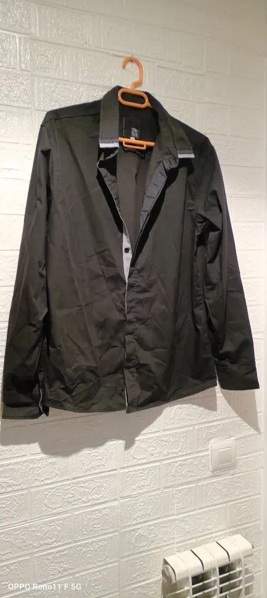 Camisa Preta de Manga Longa