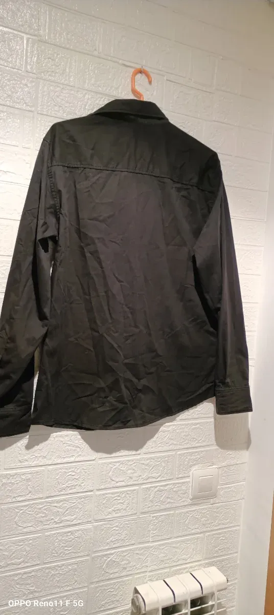 Camisa Preta de Manga Longa