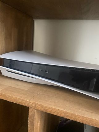 PS5 + Mando Nacon Pro + 8 Juegos + 2 Auriculares