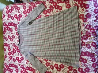 Vestido corto cuadros gris y rojo