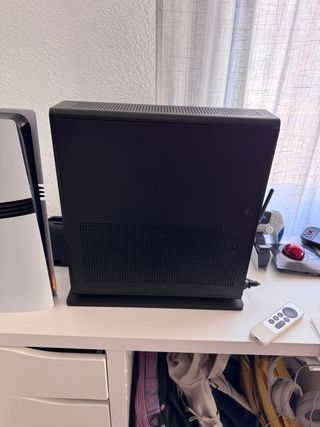 PC Gaming Custom ultra compacto.