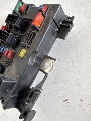 Caja fusibles BSM B2 9644038780