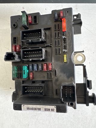 Caja fusibles BSM B2 9644038780