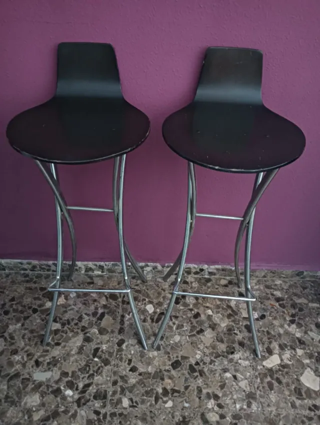Set 2 Taburetes Altos Diseño