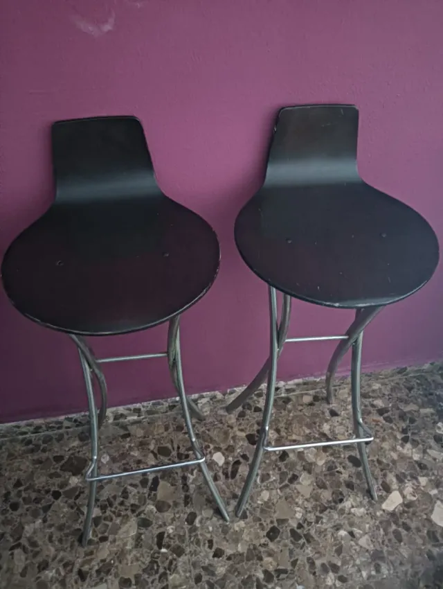 Set 2 Taburetes Altos Diseño