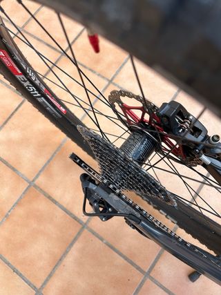 YT Capra CF 2018