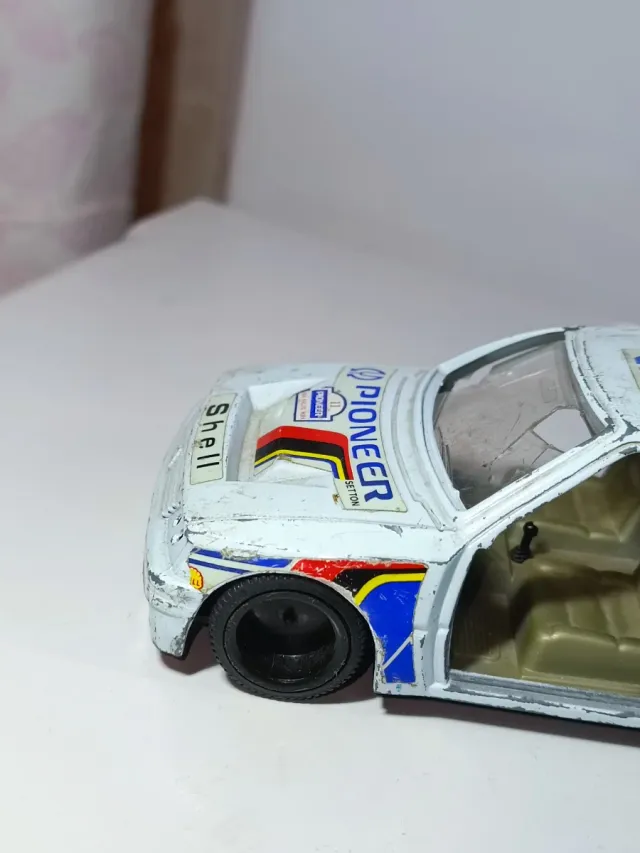CARROCERÍA PEUGEOT 205 TURBO 1/25 MIRA