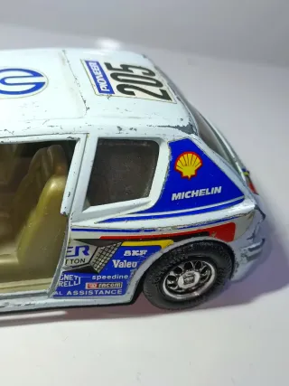 CARROCERÍA PEUGEOT 205 TURBO 1/25 MIRA