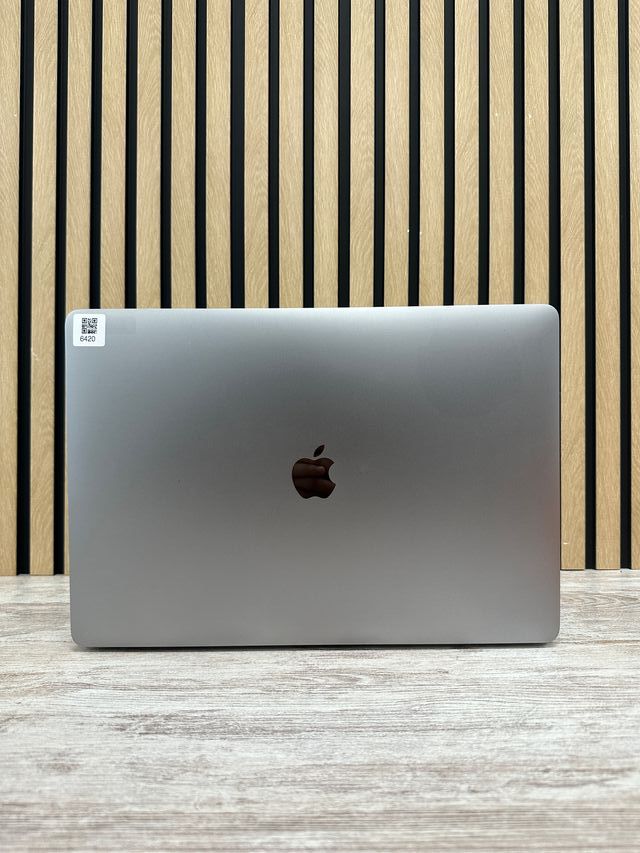 MacBook Pro 15" 2019 i9 32gb 500gb SSD