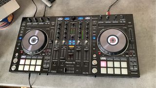 Controlador DJ Pioneer DDJ-RX