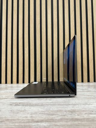 MacBook Pro 13" 2020 TB M1 8gb 256gb SSD