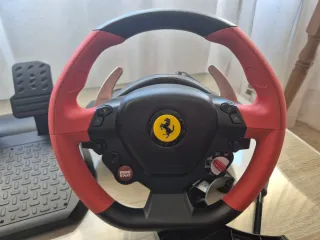 Xbox Series S + V. Thurmaster Ferrari 458 Spider