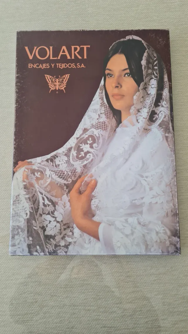 Mantilla de encaje negro