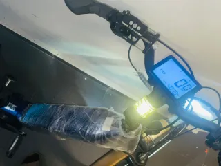 Bicicleta Eléctrica Giant con la Factura de compra