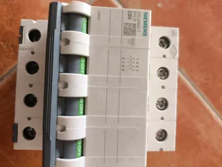 Magnetotérmico Siemens 4P C50 400V