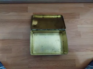 Caja metálica decorada Cola Cao