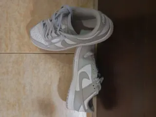 Nike Dunk Low Gris y Blanco