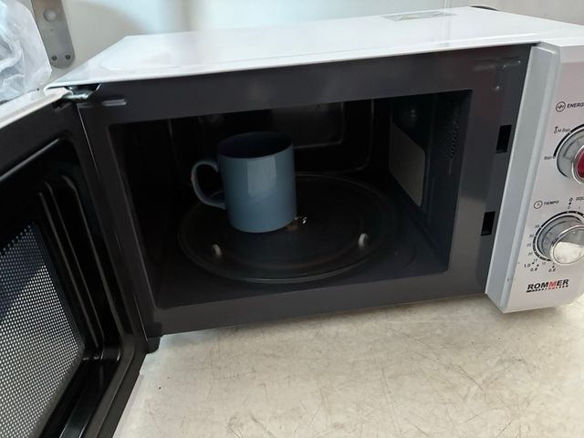 Microondas ROMMER blanco
