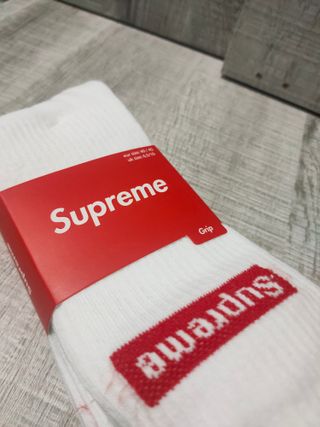 Calcetines Supreme – Pack 3  BLANCO o NEGRO