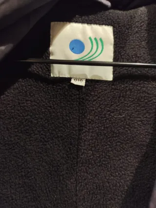 Chaqueta de nieve gris y rosa