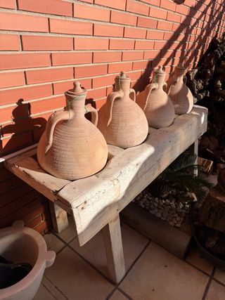 Cántaros antiguos de barro