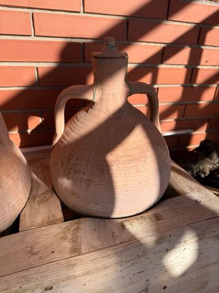 Cántaros antiguos de barro