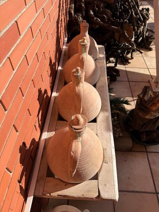 Cántaros antiguos de barro